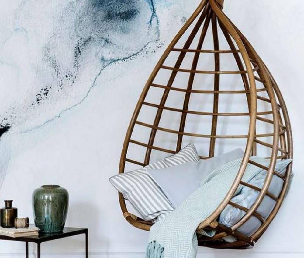 Столове, изработени от дърво