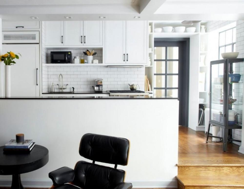 Поставяне на микровълновата печка на рафт