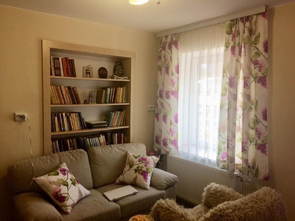 Прекрасна и практична библиотека