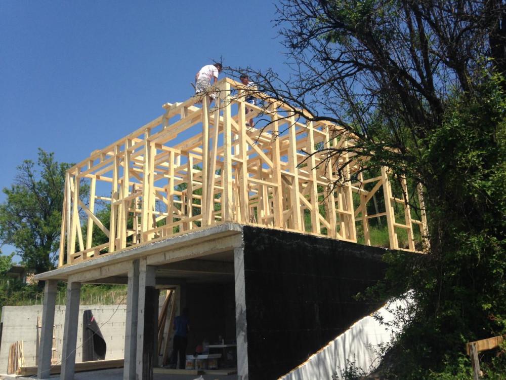 Груб строеж на къща във Варна