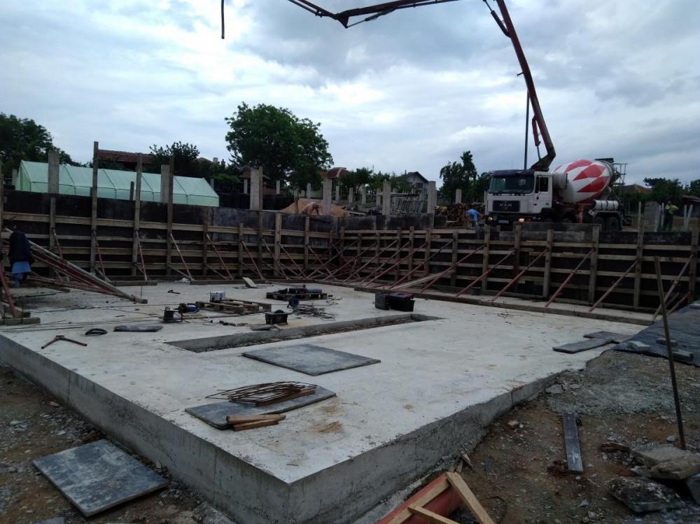 Подпорна стена и плоча