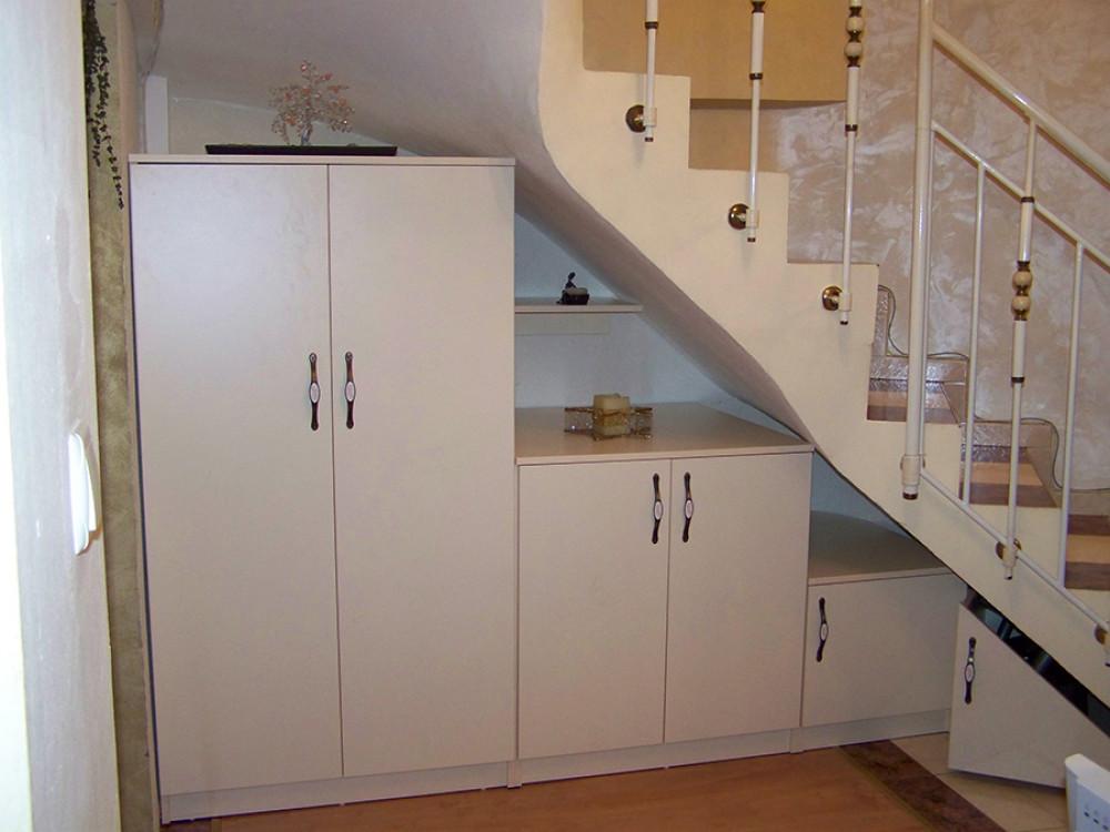 Нестандартно обзавеждане по проект