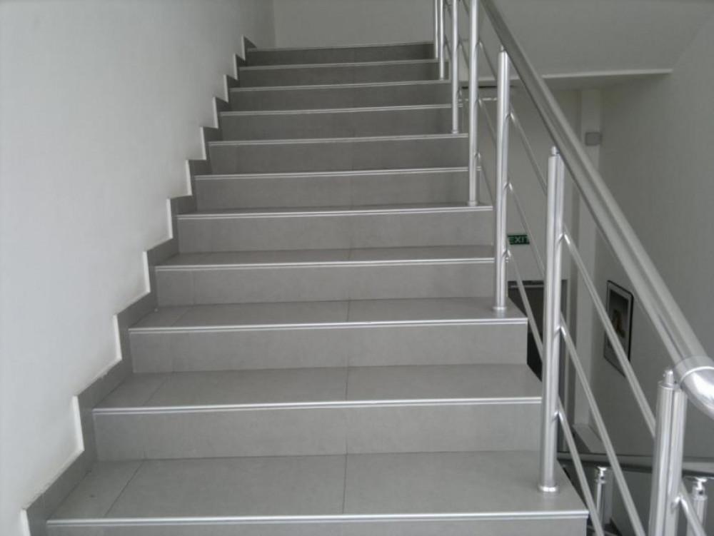 Ремонт - стълби