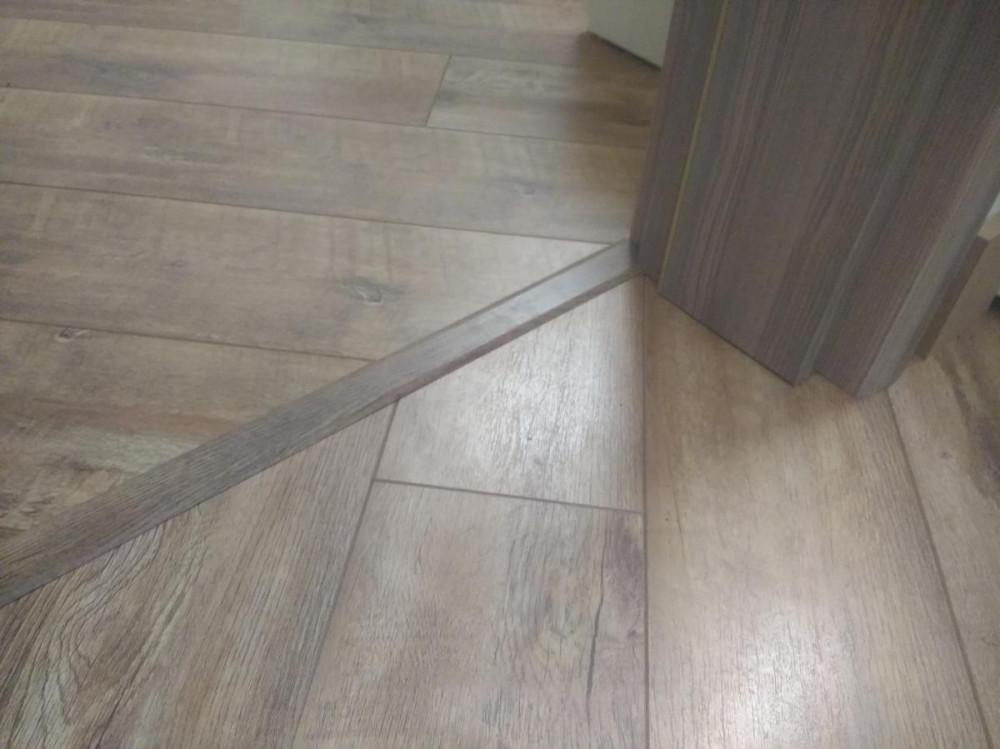 Ламинат хол към спалня под 45 гр.