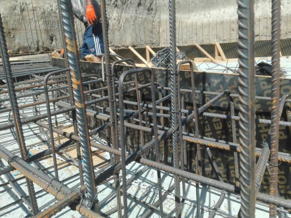 Груб строеж