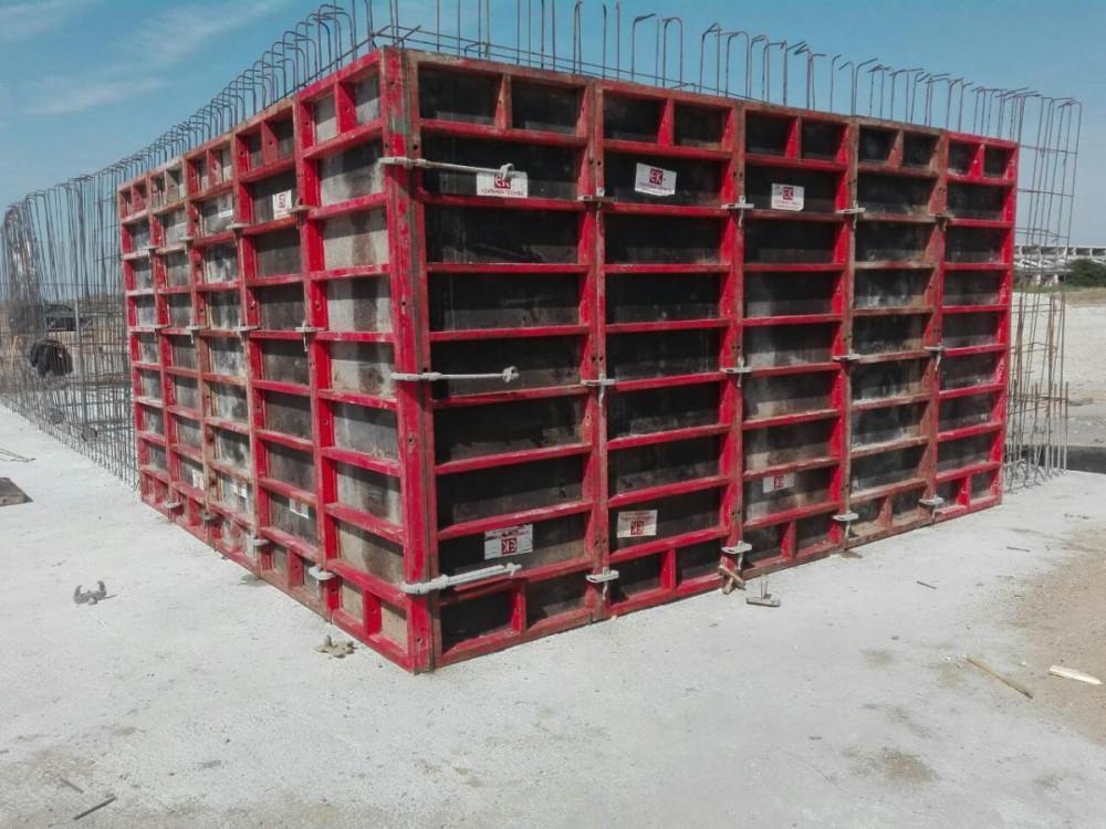 Груб строеж