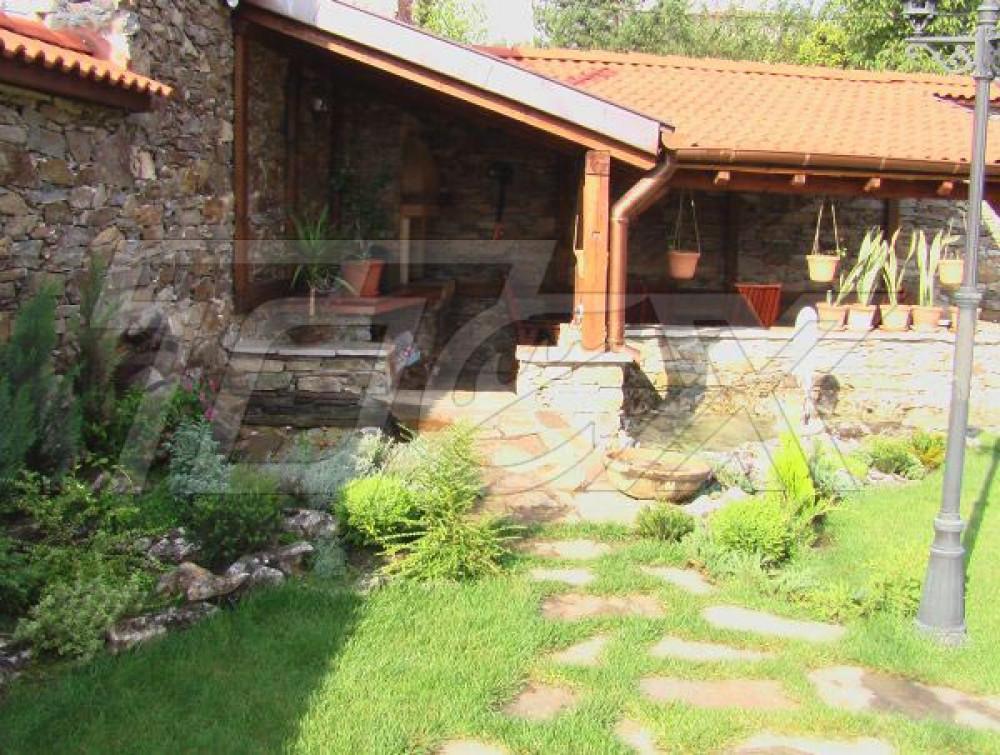 Плочопътеки на тревна фуга