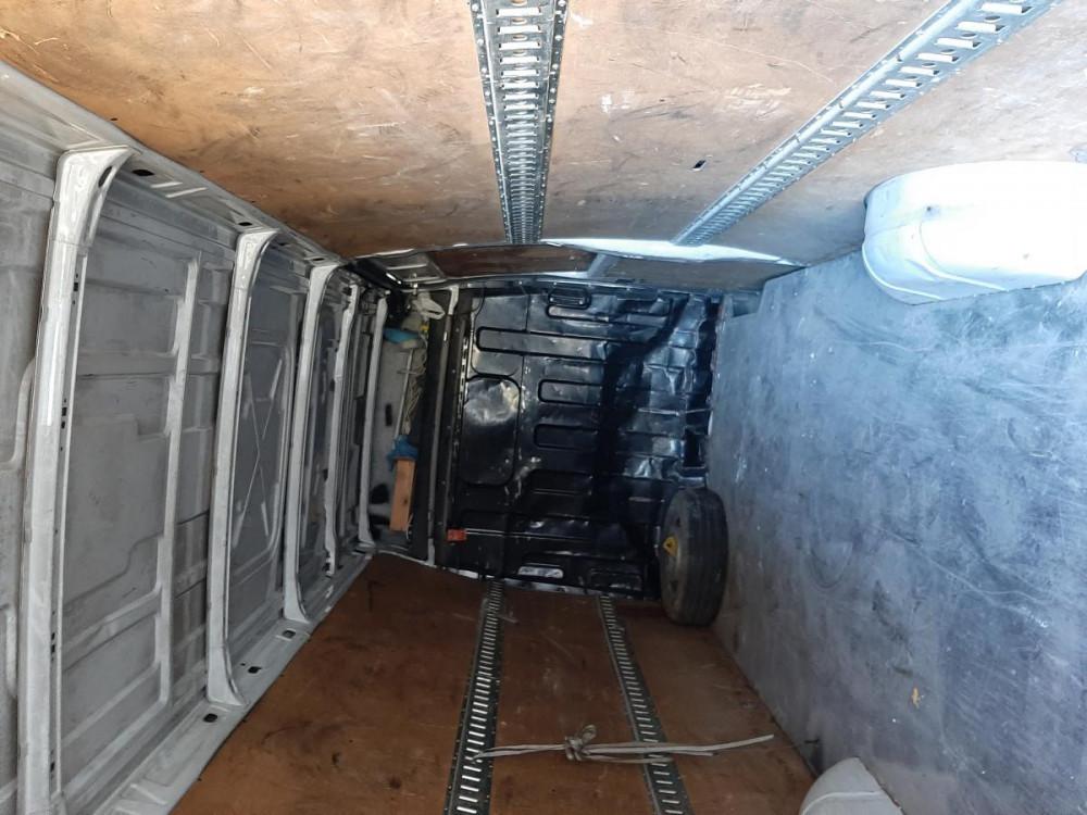 Кърти чисти ,извозва.Товарен транспорт