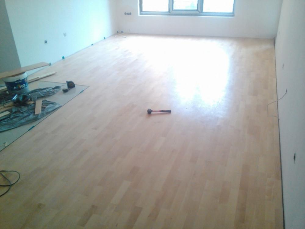 Монтаж на трислоен паркет