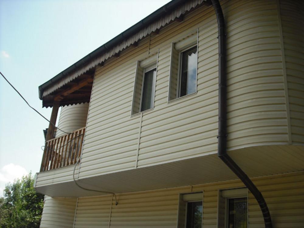 Монолитна къща