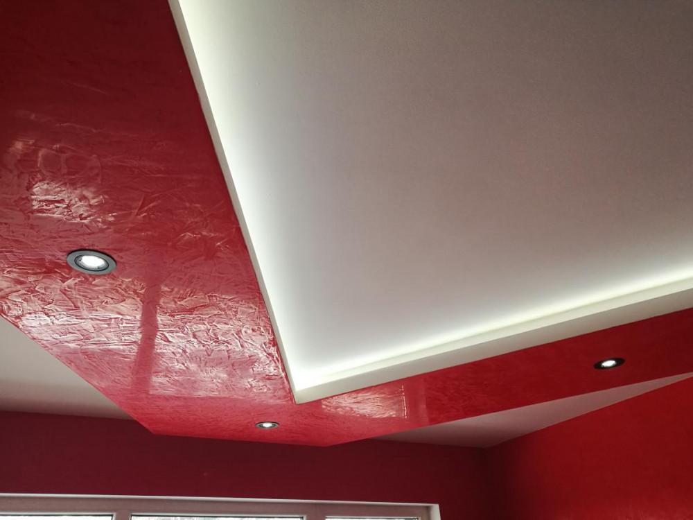 Таван със скрито осветление