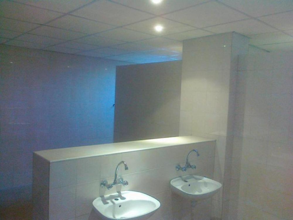 Основен ремонт на тоалетни в СОУ