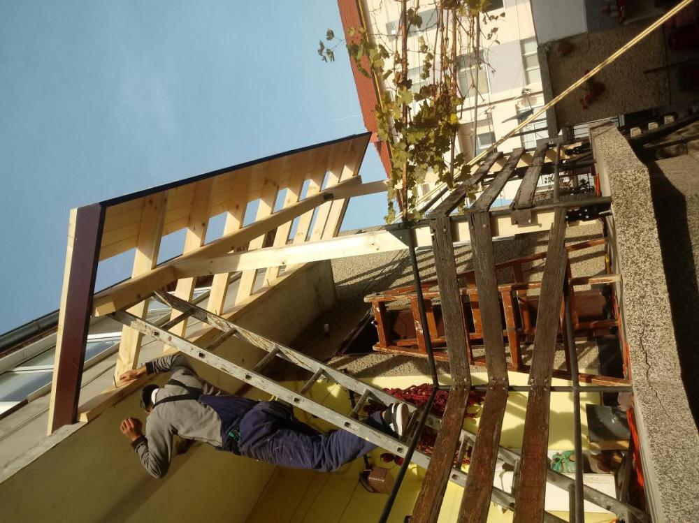 Изграждане на навес