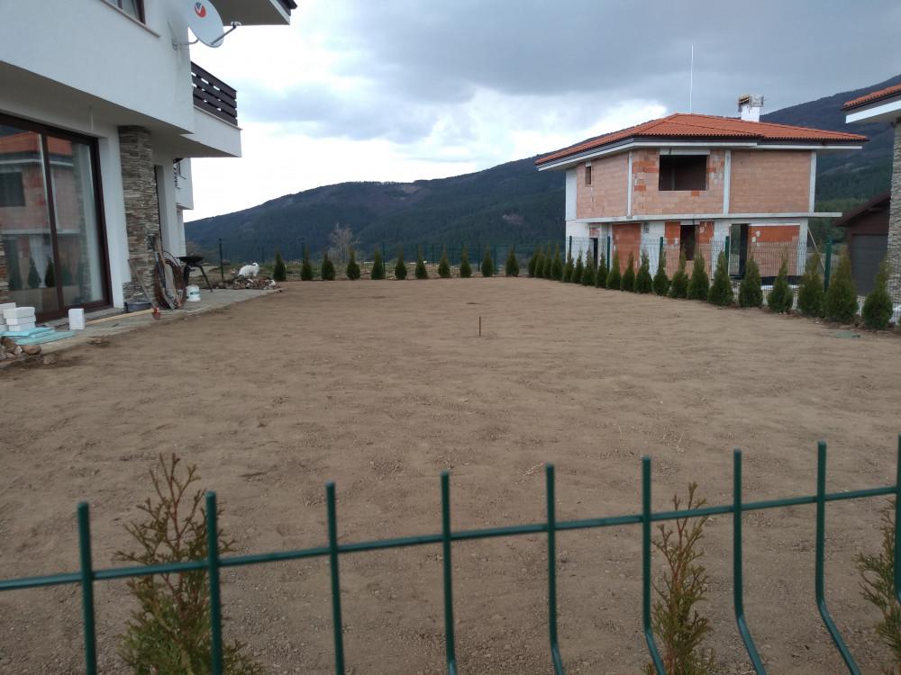 Тревата е посята