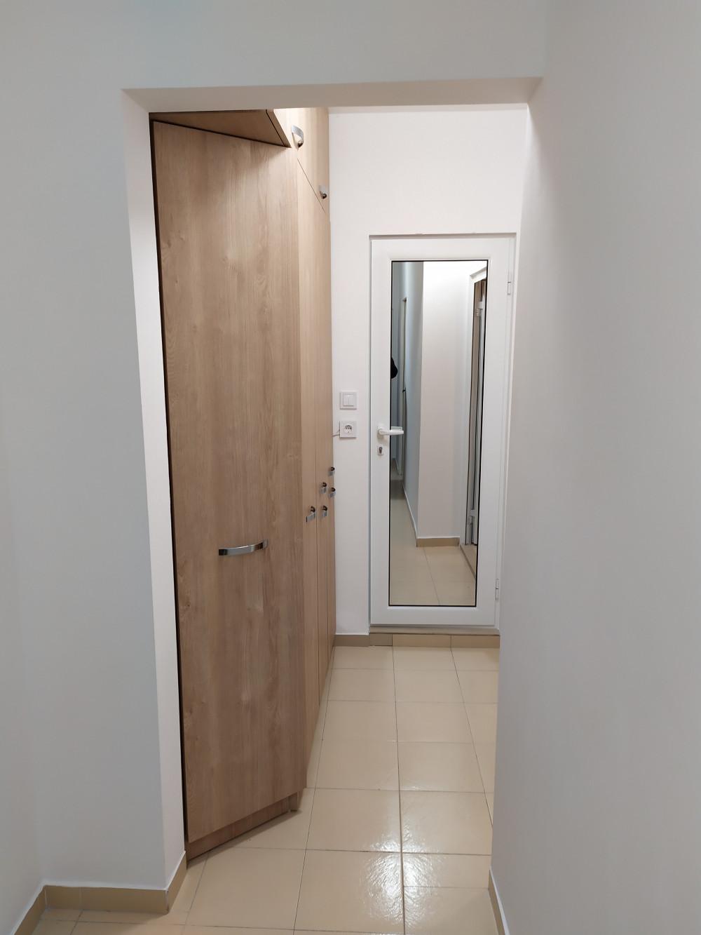 Скосен гардероб