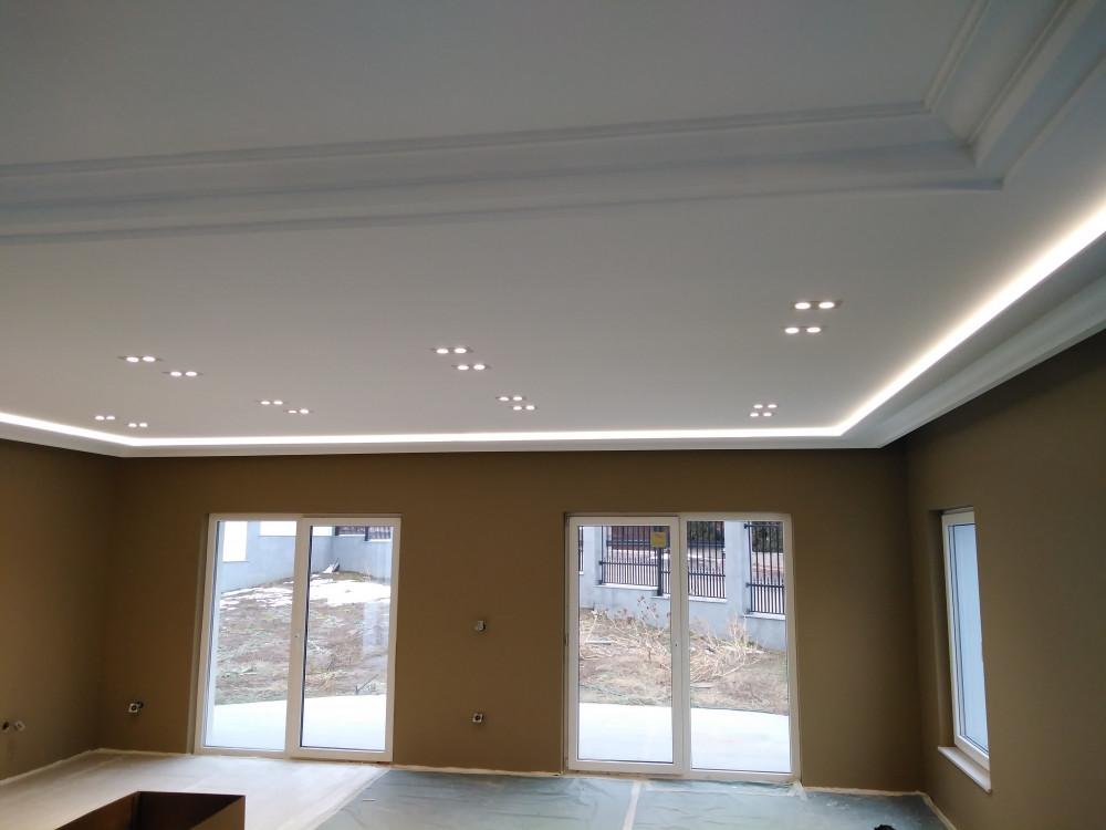 Осветление на всекидневна