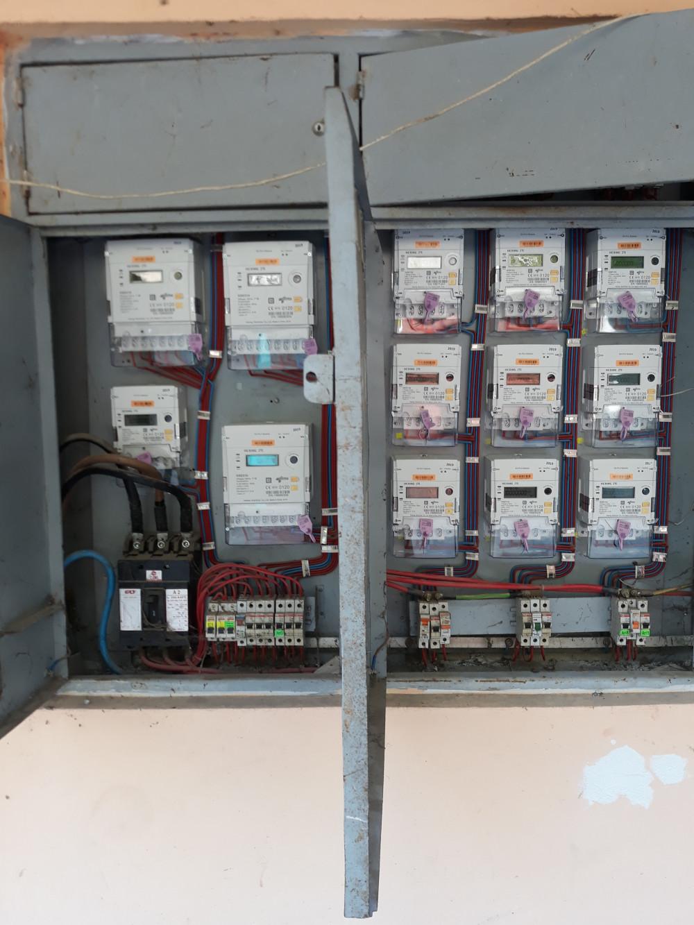 Ел табло електромери