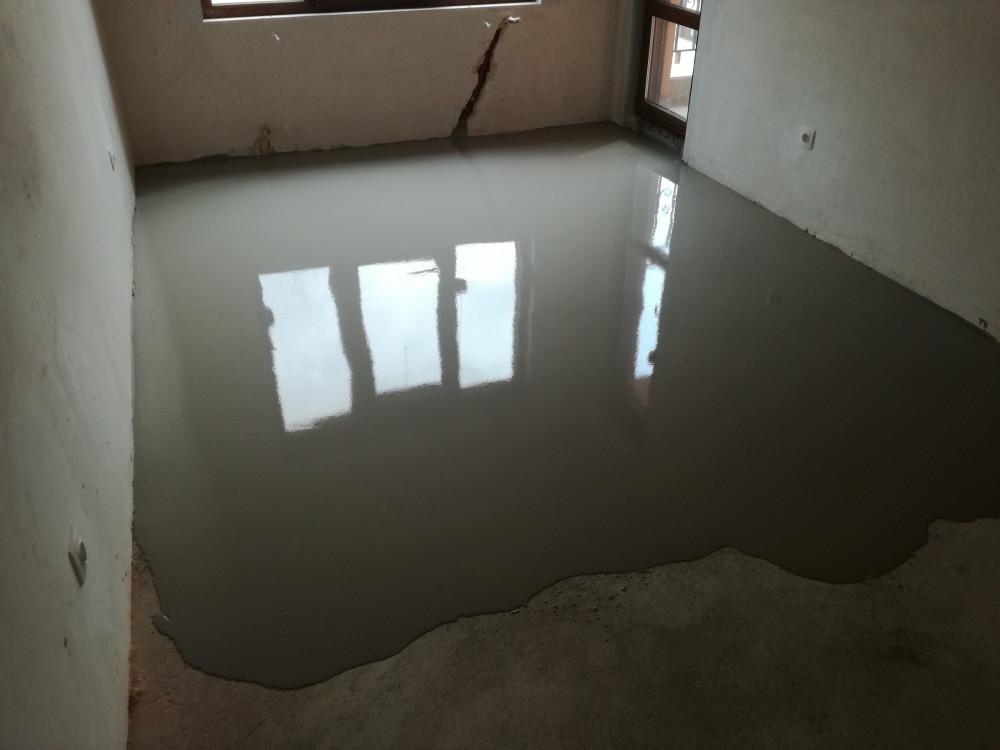 Саморазливна замазка