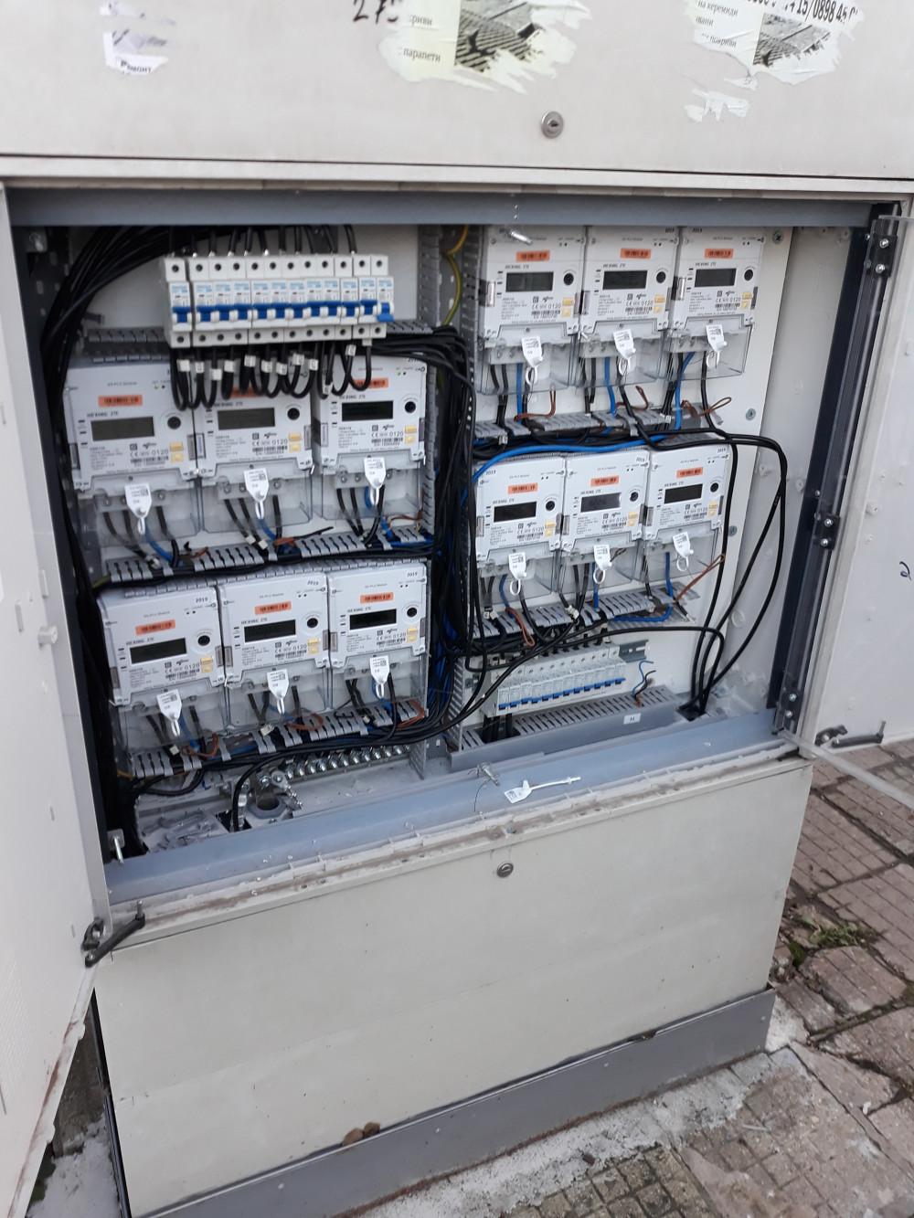 Ел табло електромери