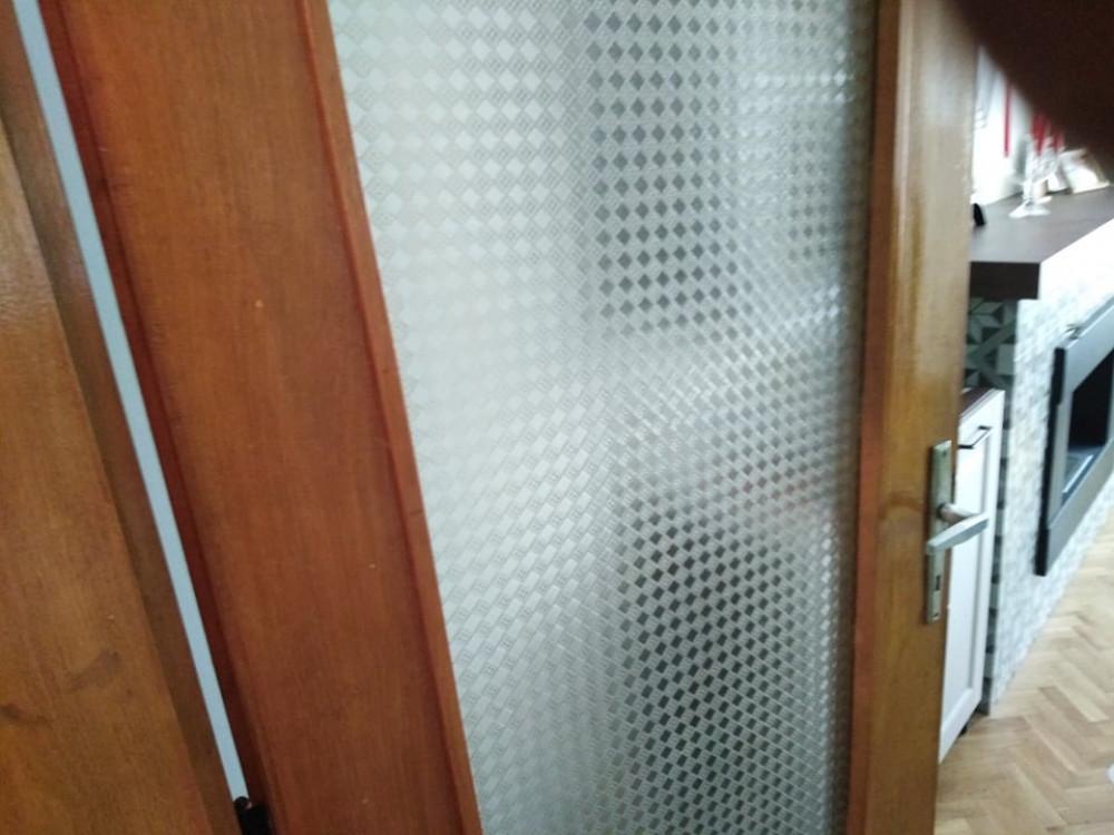 Премахване на стар лак на врати