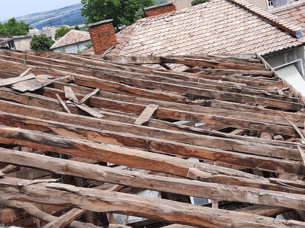 Ремонт на покриви