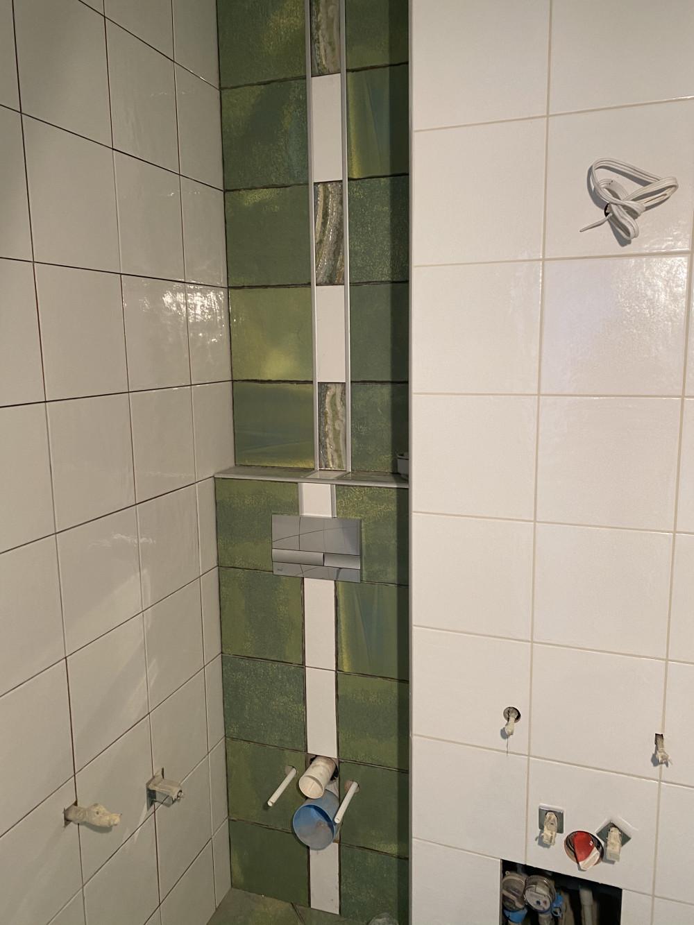 Лепене на плочки в банята