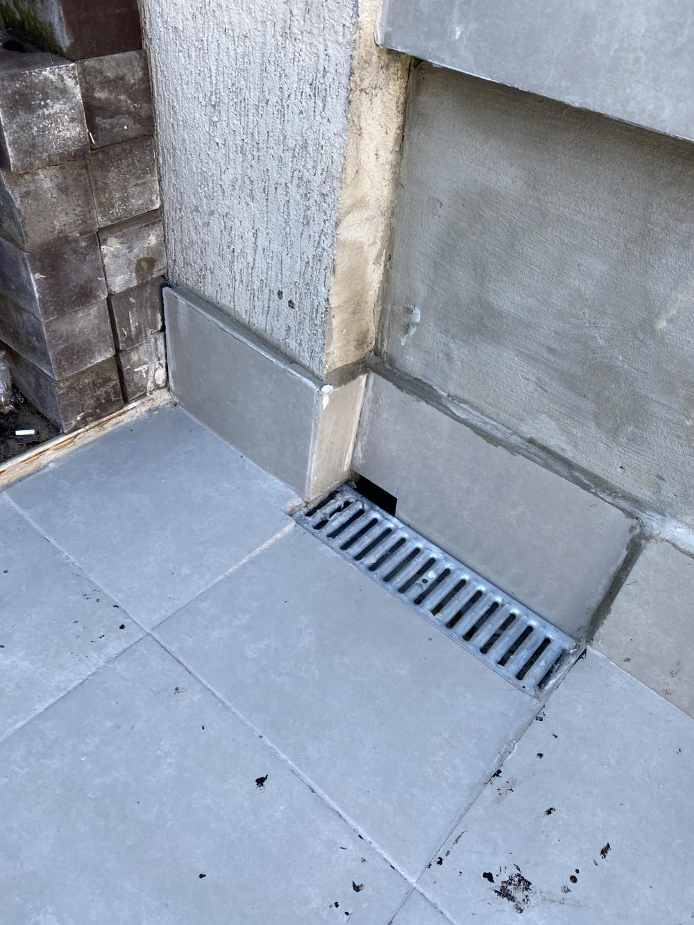 Битумна хидроизолация и лепене на плочки на тераса София ул.Цар Симеон