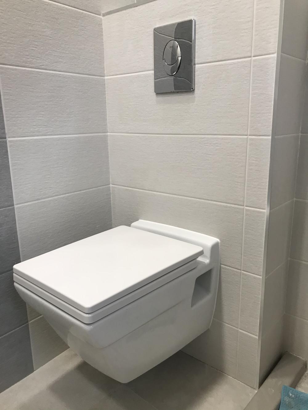 E5C49725-A65B-475D-8D9F-A296E072F55F