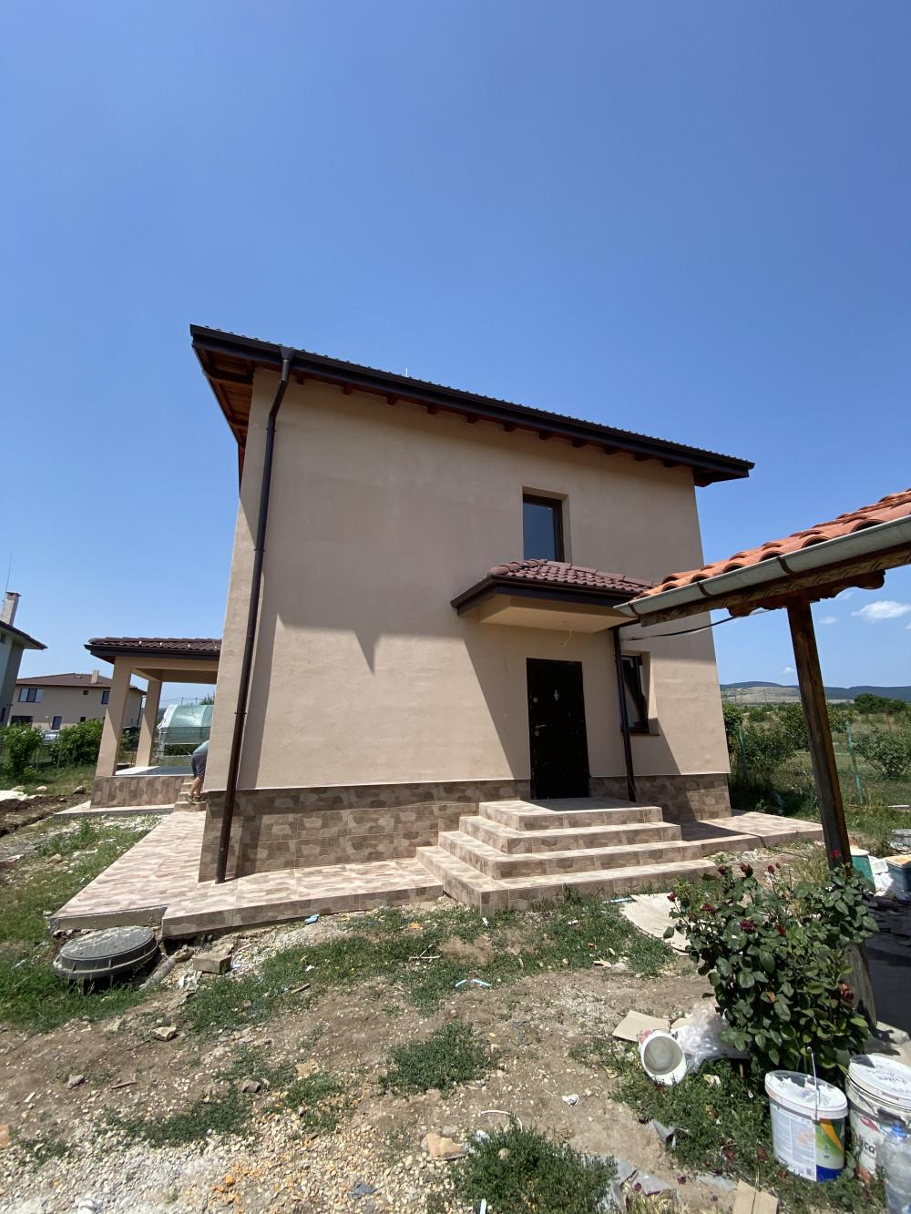 93635259-C197-4F12-A6F4-E40346F93978