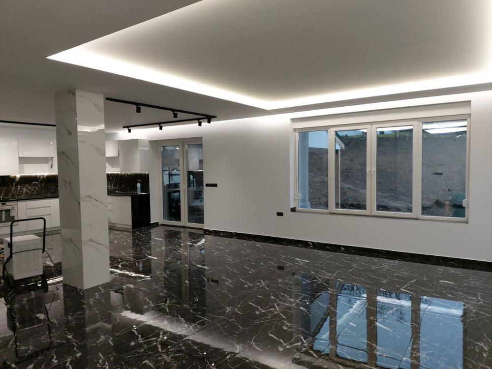 IMG-44616db2fc159d38d9cf4357dec66a17-V