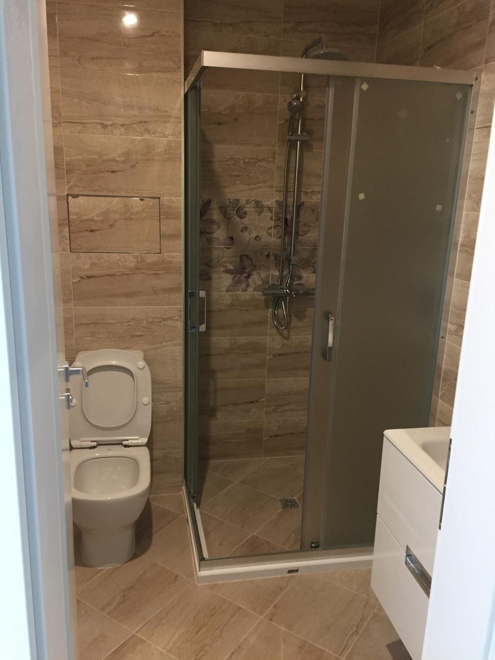 EE860DCA-7A3A-4702-85F6-0D4AB2FF48E0