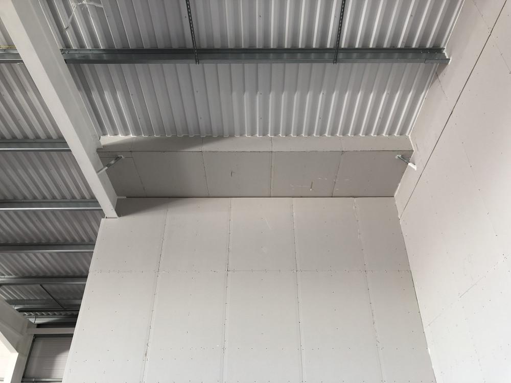 CFFF0273-664E-4DF3-92E3-B9D3D22D8677