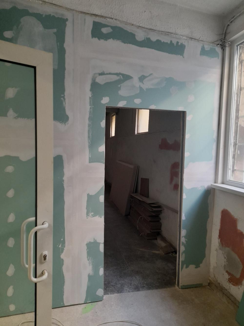 Преградна стена.