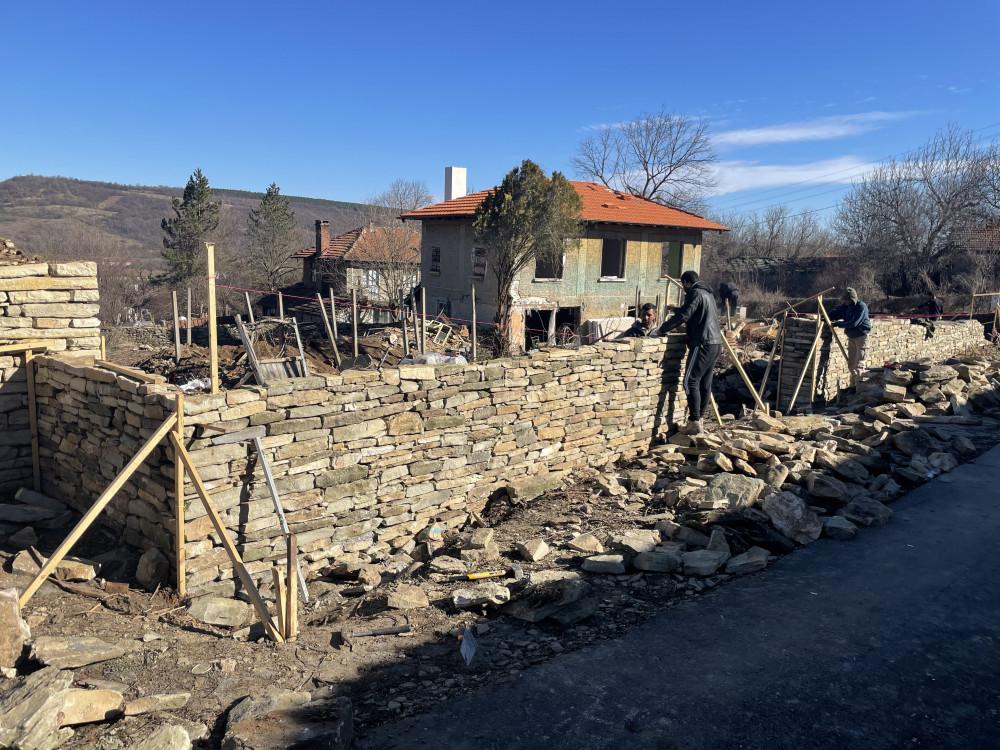 A63E2C13-4110-4A94-B2BB-3637B1581FAD