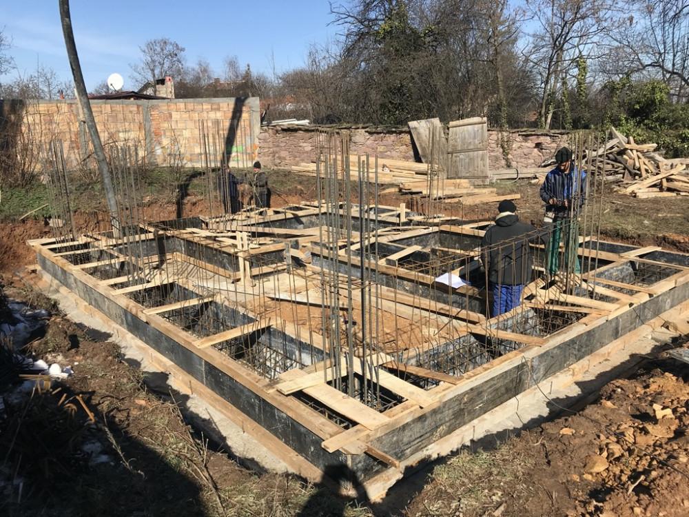 Грубо строителство