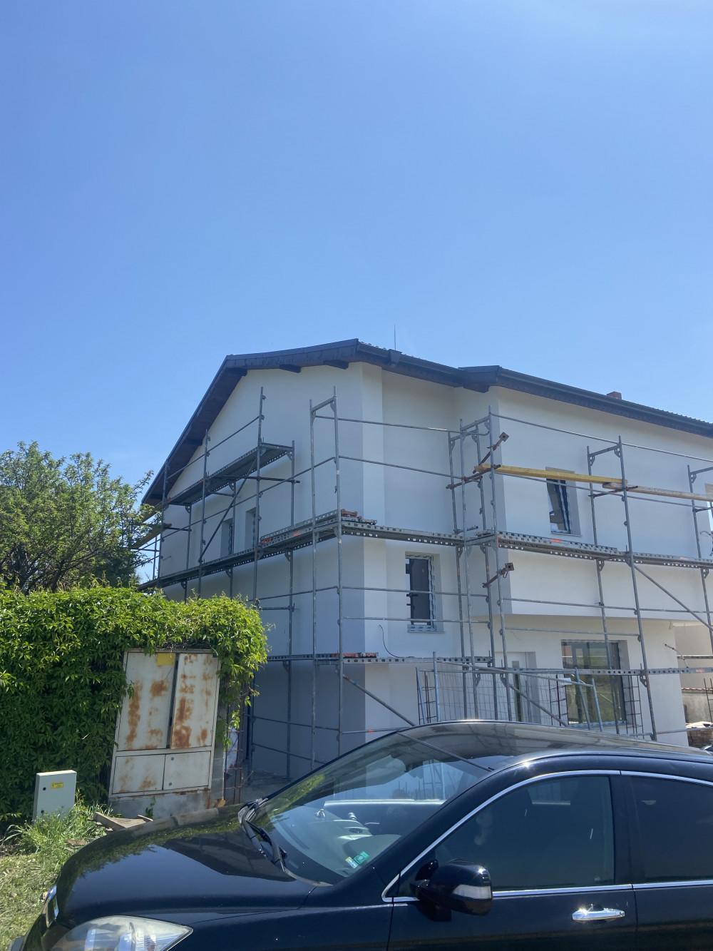 0A63D3E8-6561-4004-BD28-567A003F75B8