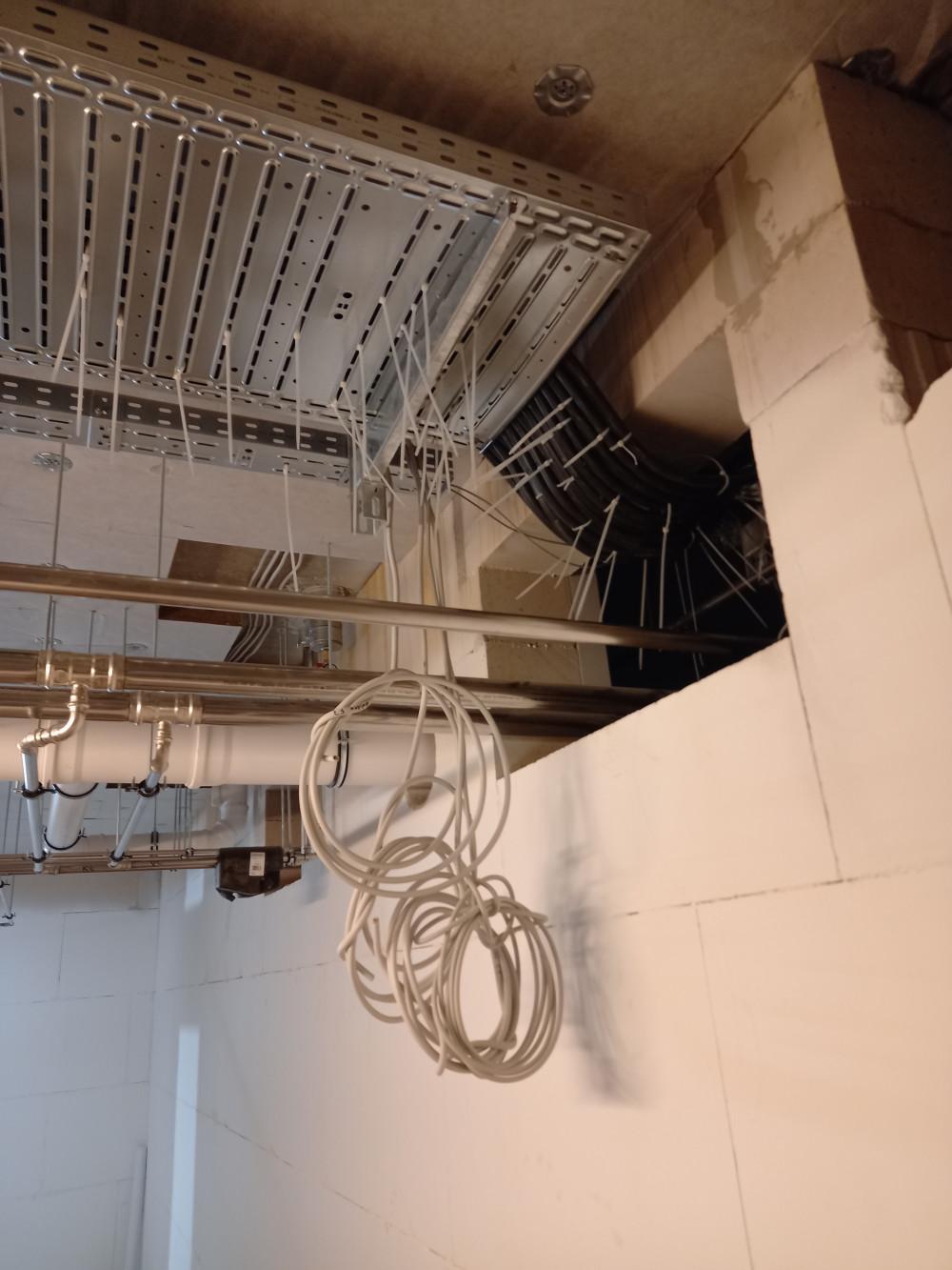 Захранване на подземни гаражи