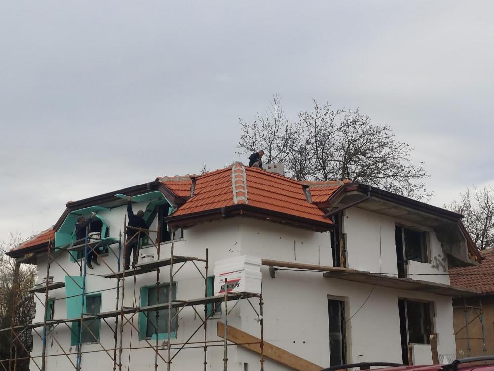 4D0112DA-B3B1-4E5C-AD3D-CD5727844987