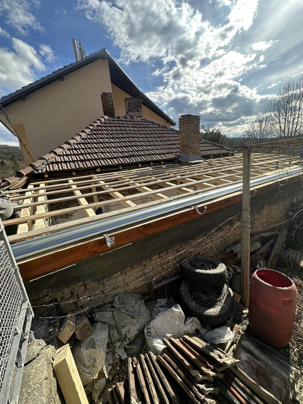 Монтаж на дървена конструкция и челни дъски