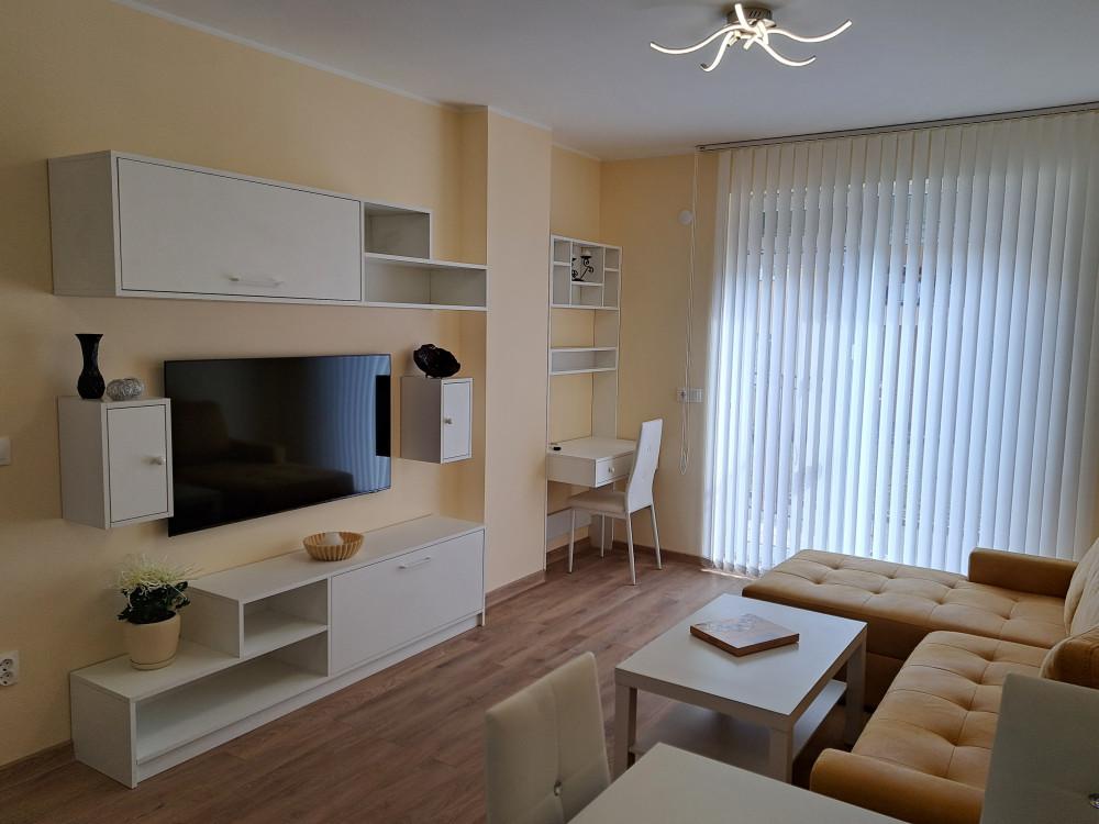 Дневна с кухня Нови Хан_1