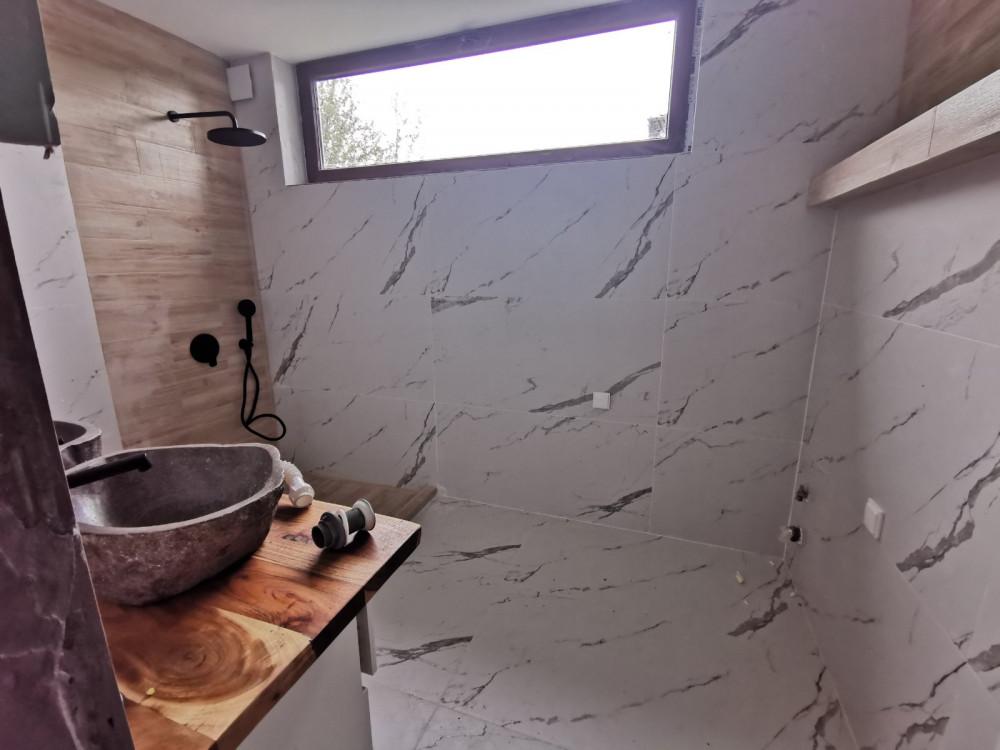 IMG-095a596738857eb7bfa51048a6ebbee2-V