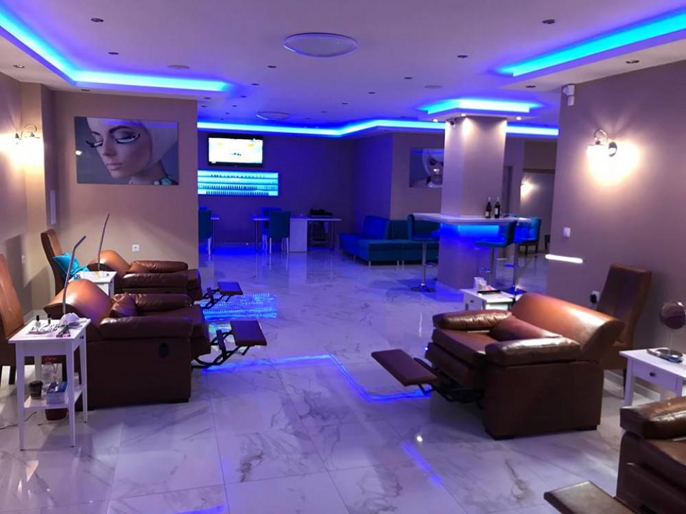 44855387_2491717530898860_152745125993250816_n