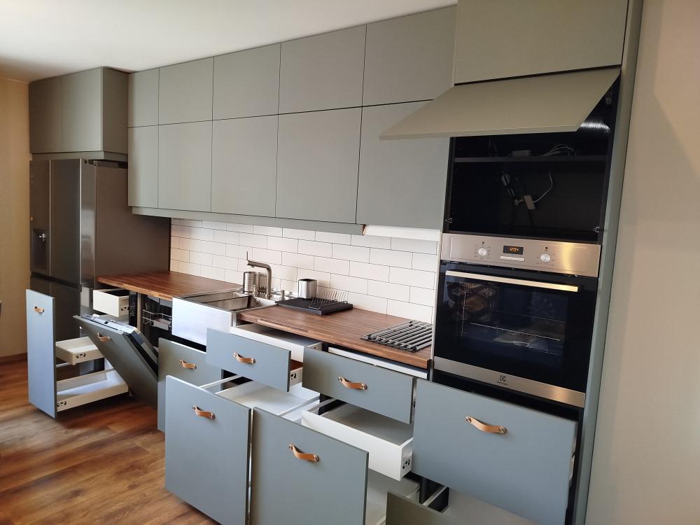 Монтаж на кухня икея