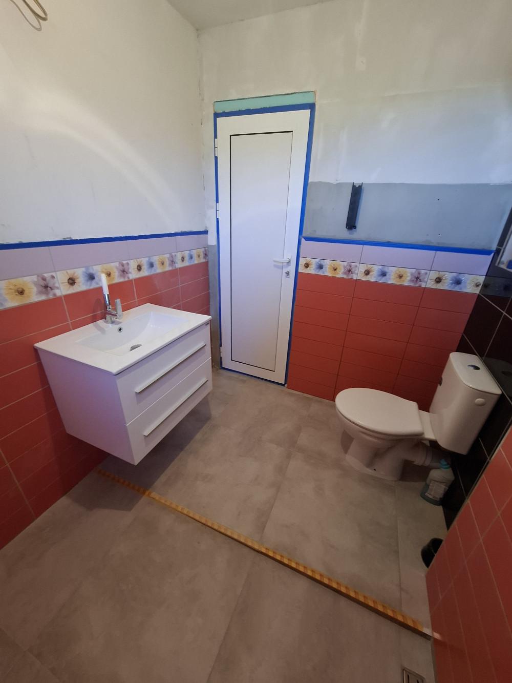 17619831862868468938325601456076