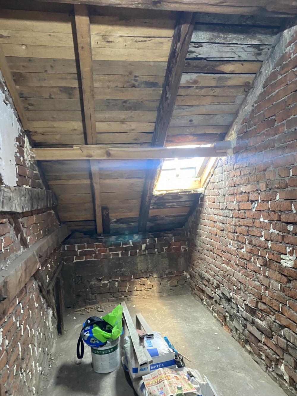 Стар таван преди реновиране!