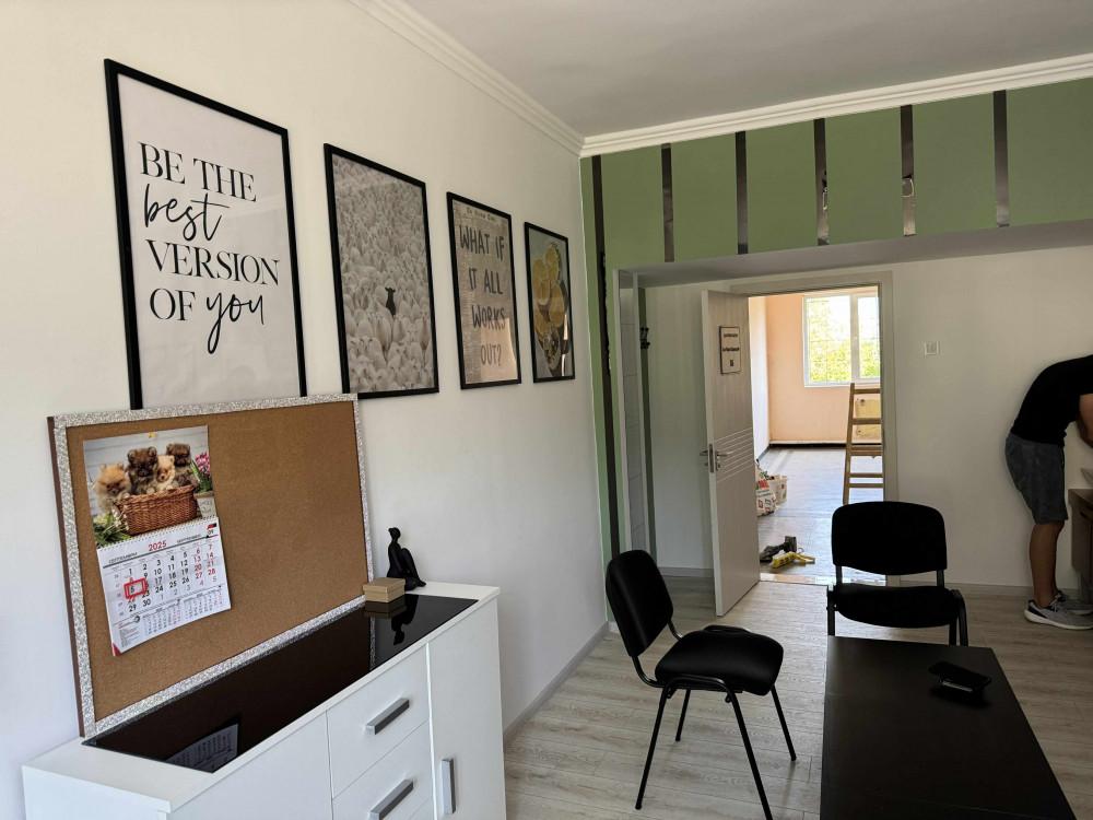 Завършен кабинет във училище