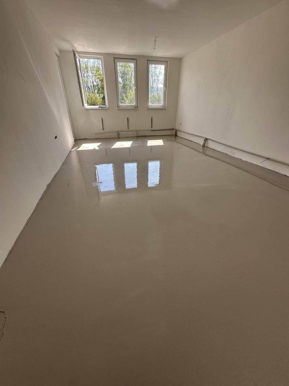 Саморазливна замазка