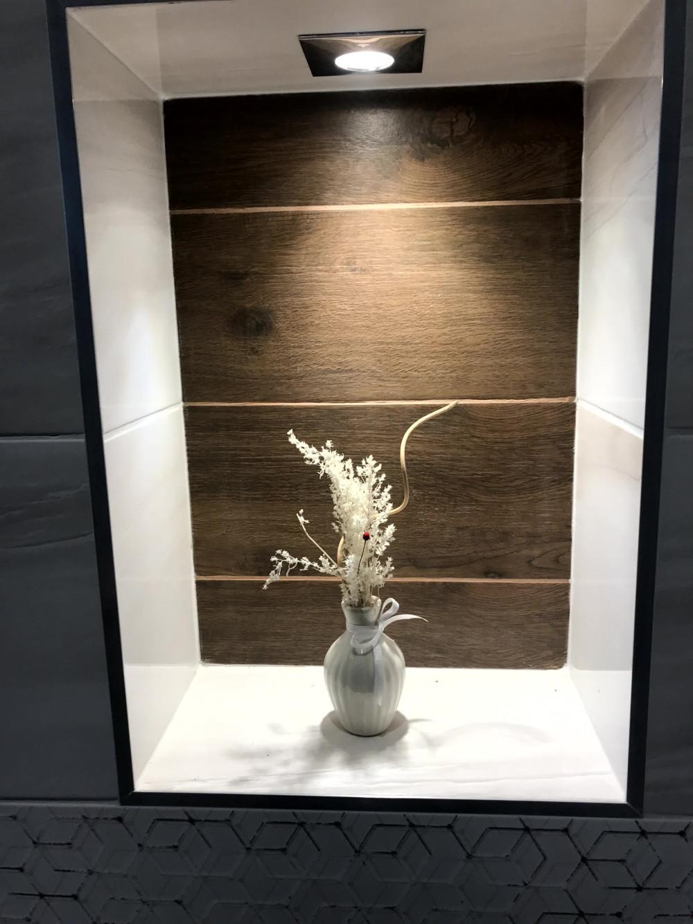 Монтаж на лед спот в баня