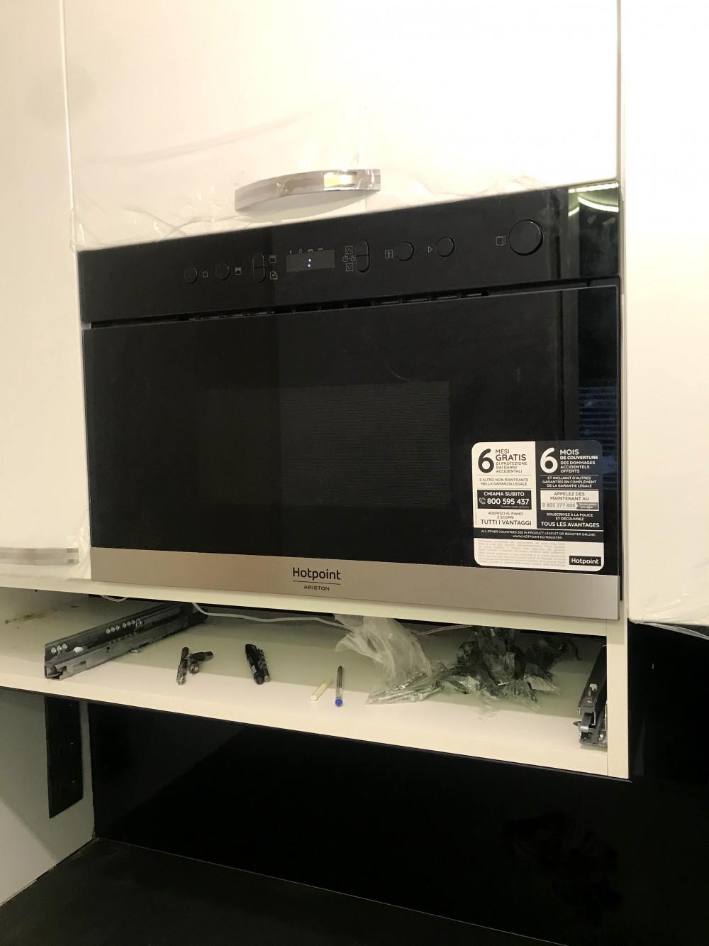 монтаж на вградена микровълнова