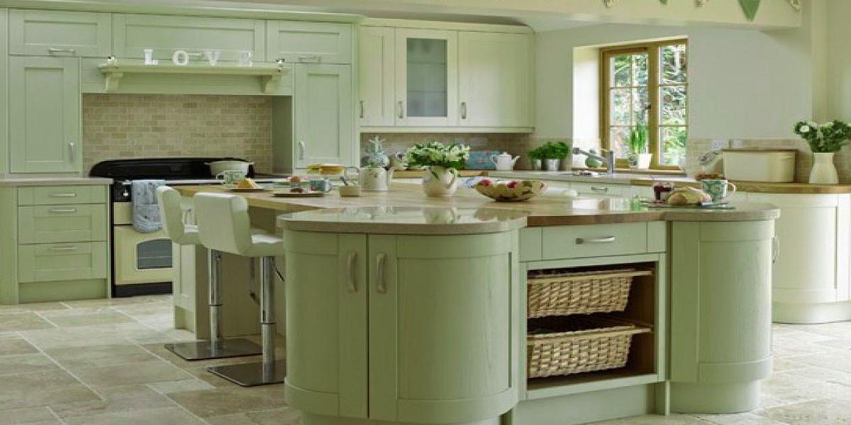 Мента и нежно жълто